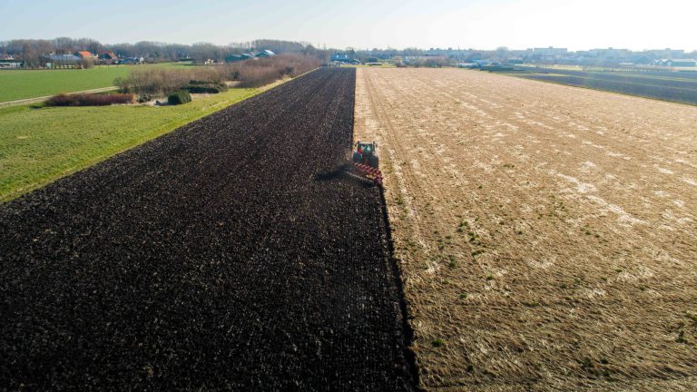 Dijkshoorn Bovenover ploegen